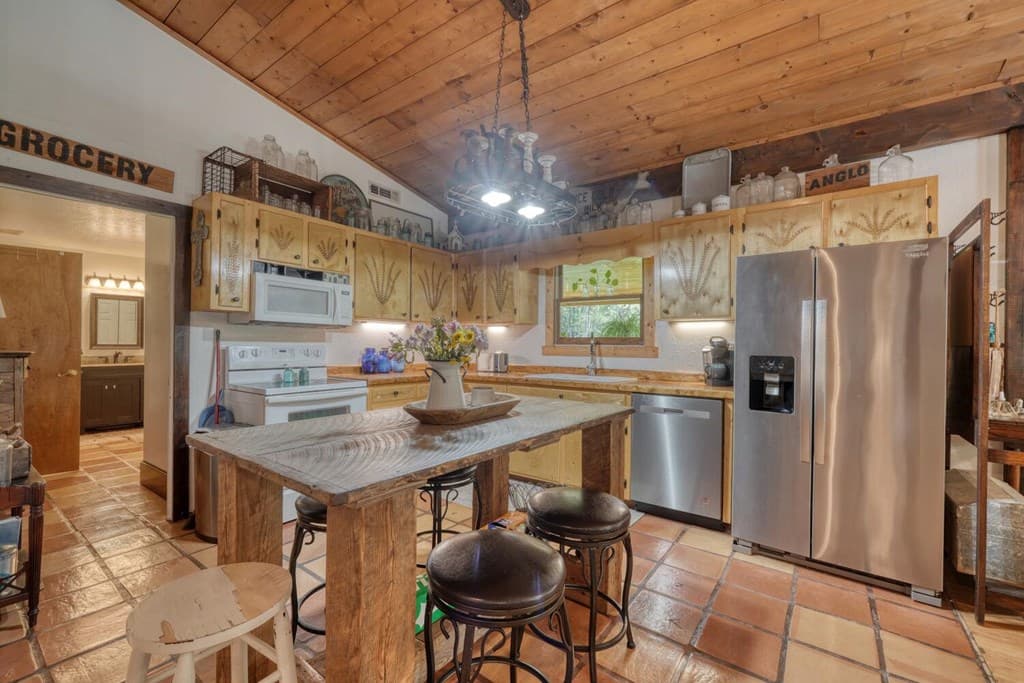 243 Chattahoochee Acres, Cleveland GA 30528 - Photo