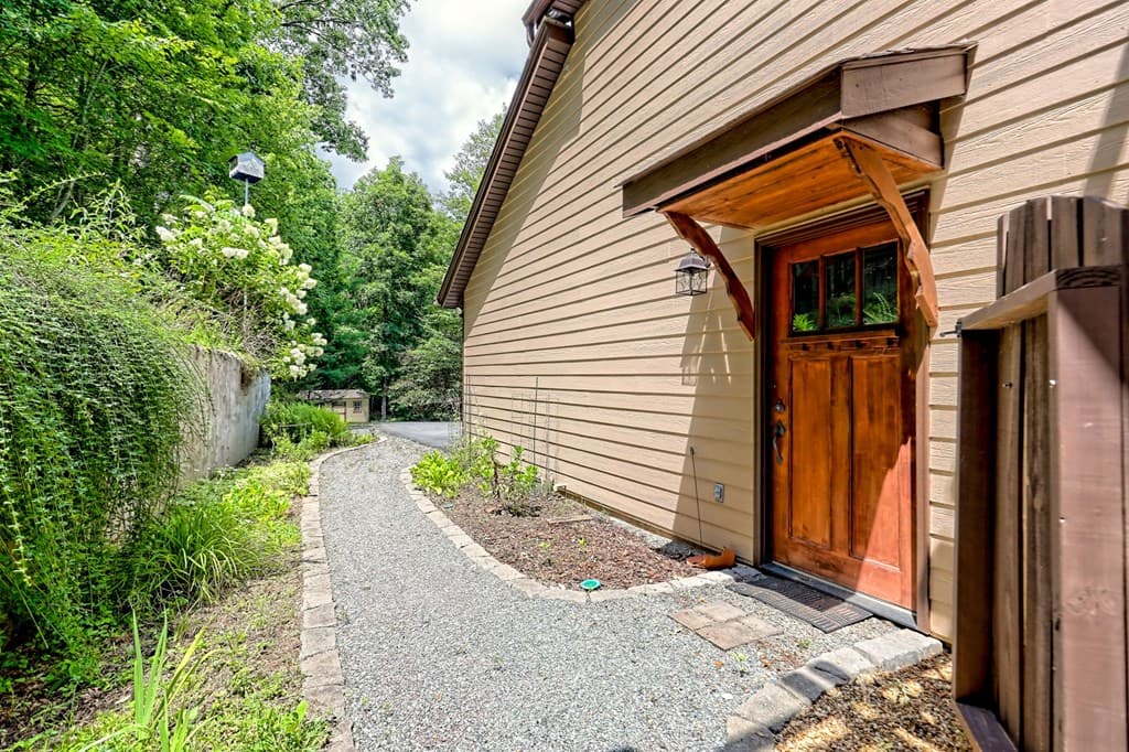 251 Quail Cove Lane, Brasstown NC 28902 - Photo