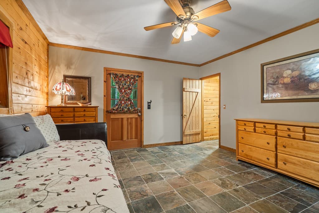 136 Honeysuckle Way, Blue Ridge GA 30513 - Photo