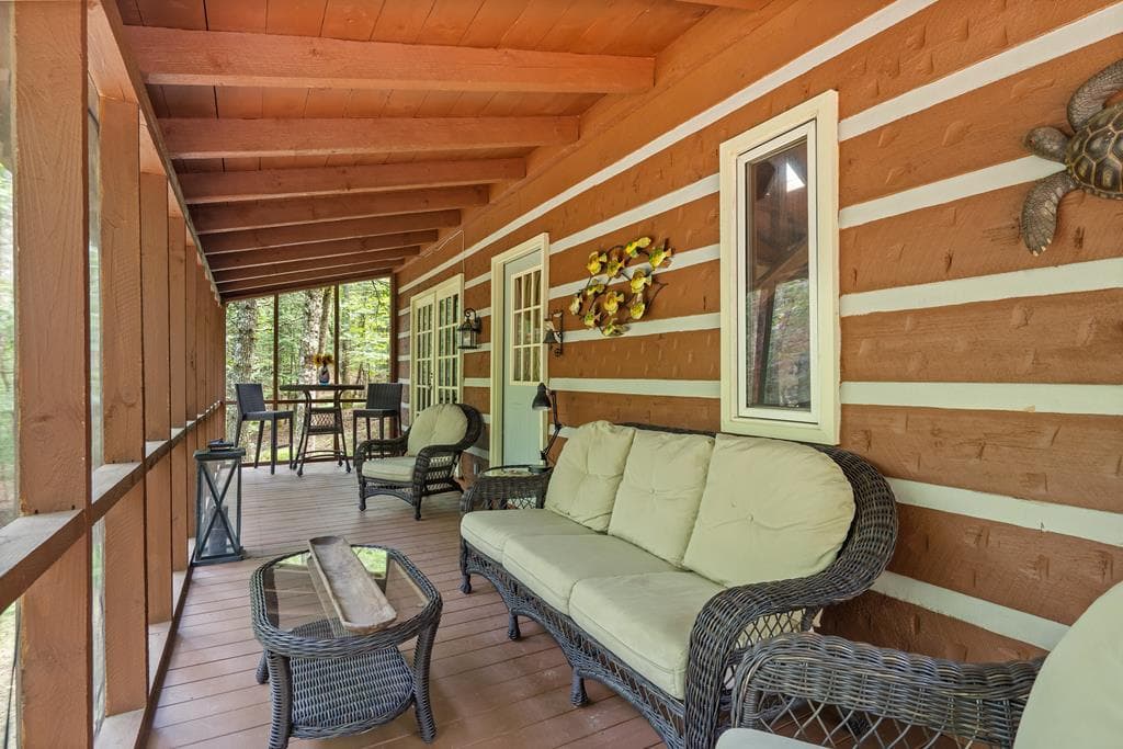 136 Honeysuckle Way, Blue Ridge GA 30513 - Photo