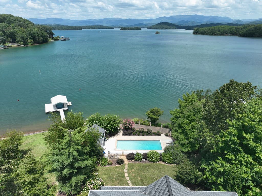 1951 Island View Drive, Hiawassee GA 30546 - Photo