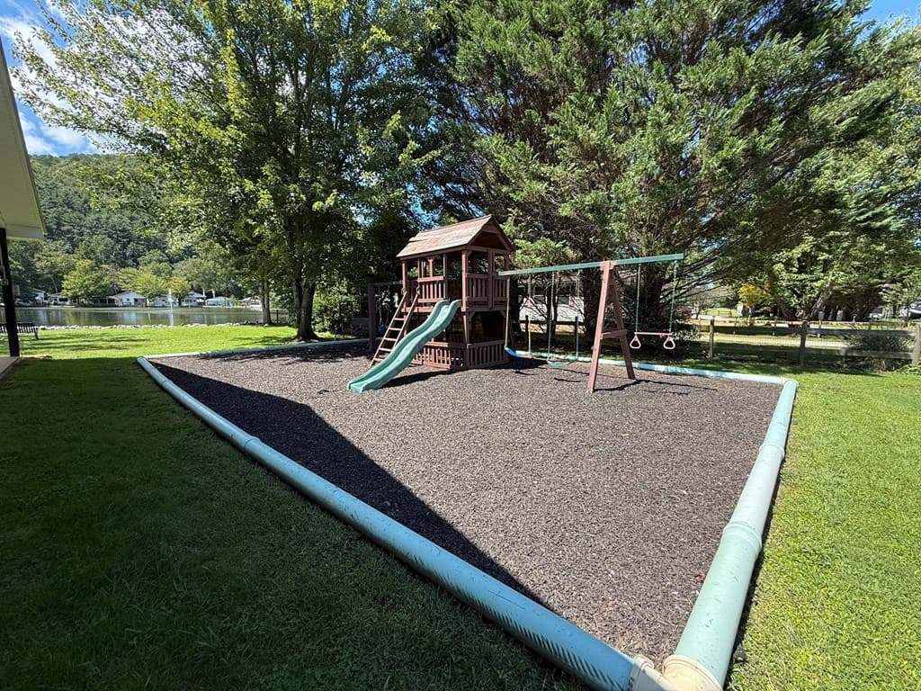 4225 River Bank Run, Hiawassee GA 30546 - Photo