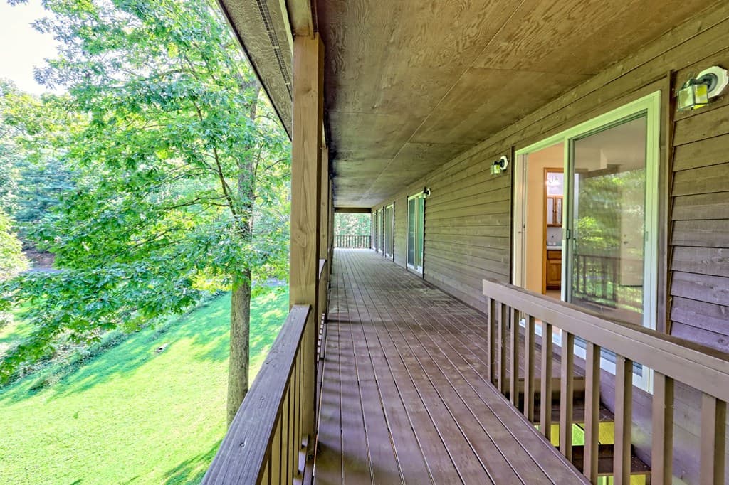 2204 Cedar Cliff Road, Hiawassee GA 30546 - Photo