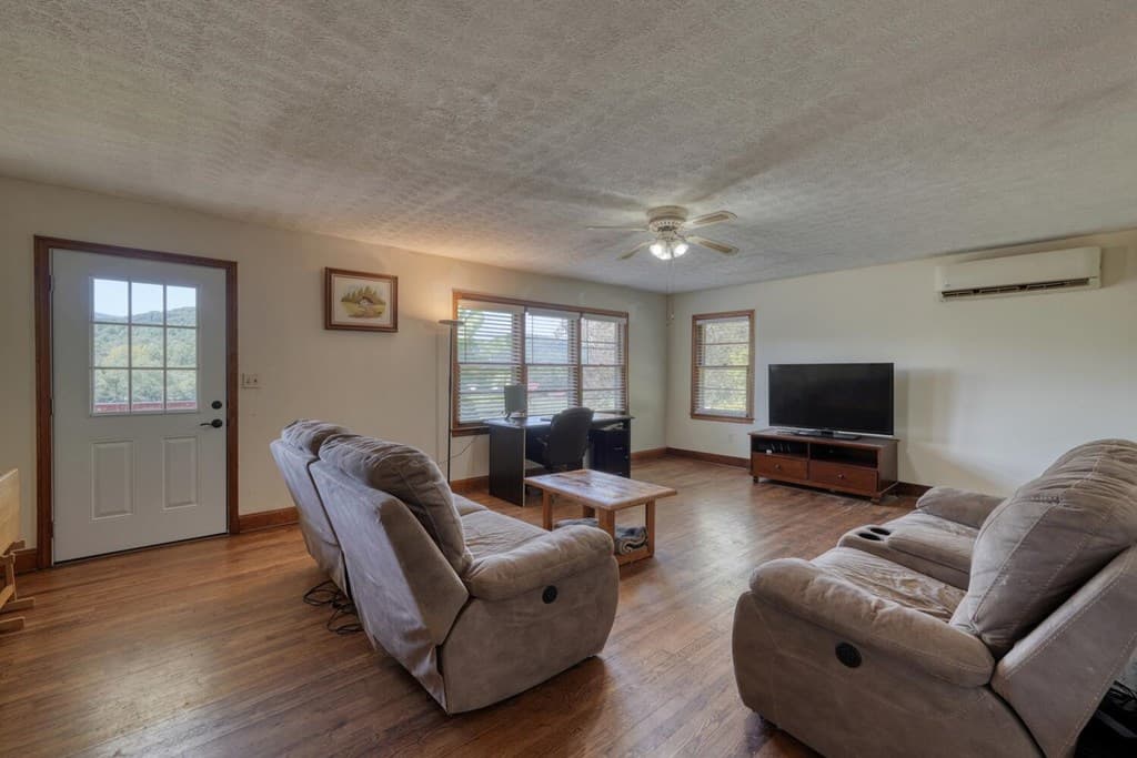 729 Collins Road, Blairsville GA 30512 - Photo