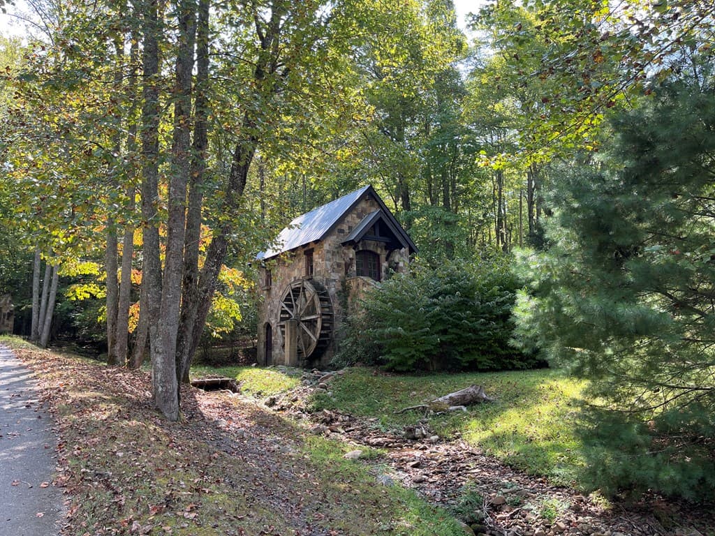#103 Heritage Trail, Brasstown NC 28902 - Photo