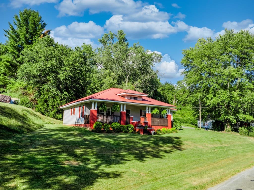 195 Isabella Avenue, Copperhill TN 37317 - Photo