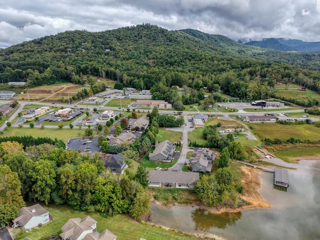 98 Brett Way, Hiawassee GA 30546 - Photo