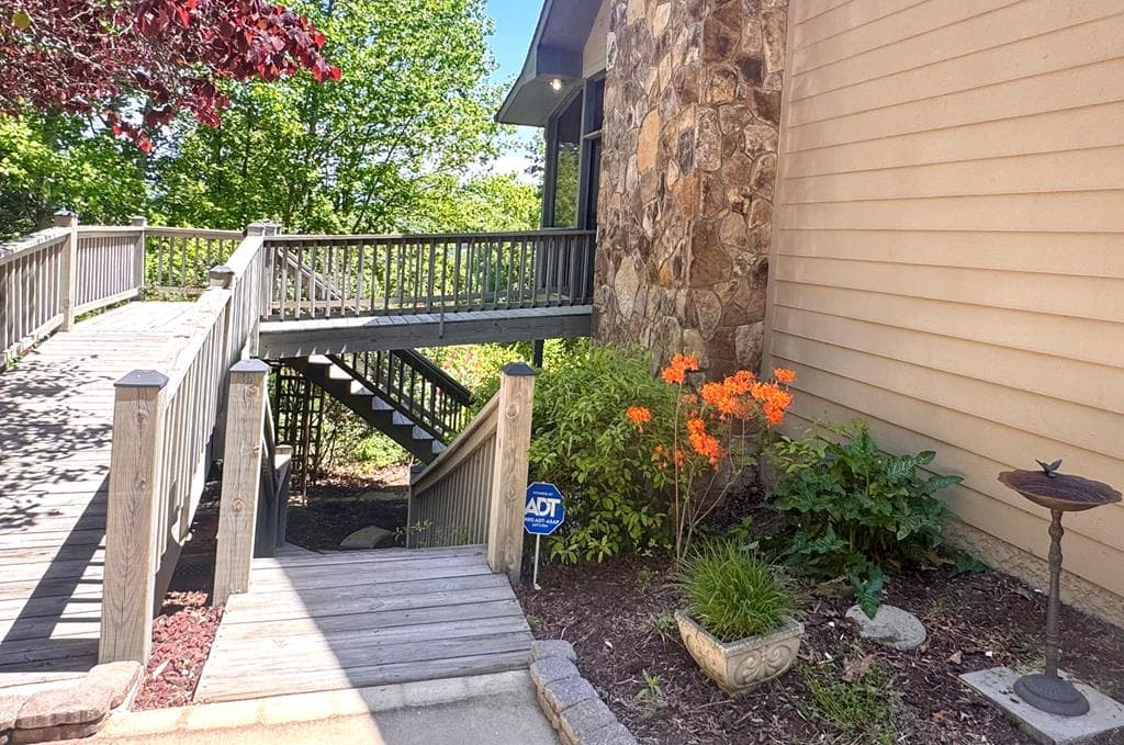 197 Eagles View Road, Hayesville NC 28904 - Photo