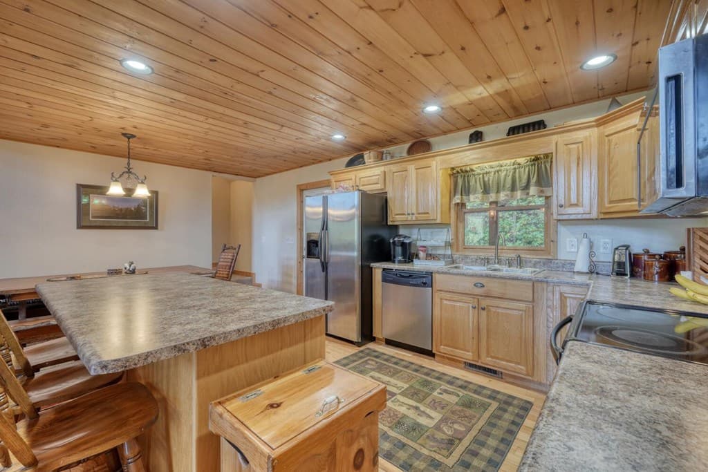 5702 Valley View Drive, Hiawassee GA 30546 - Photo