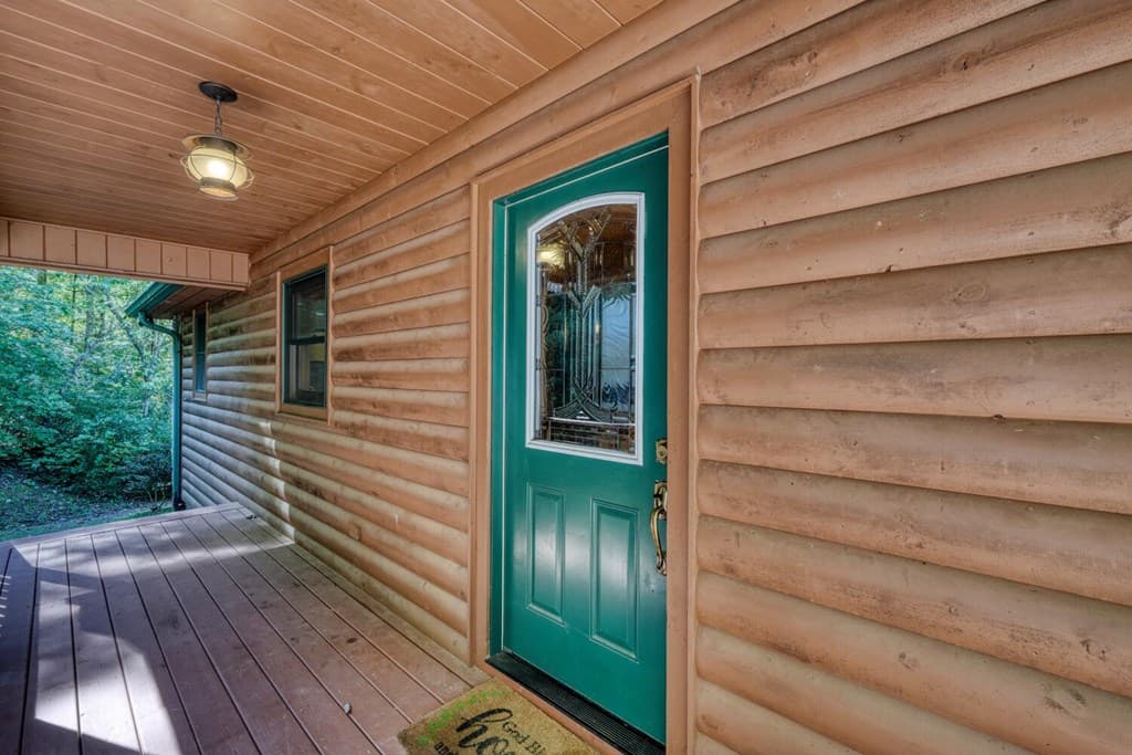 5702 Valley View Drive, Hiawassee GA 30546 - Photo