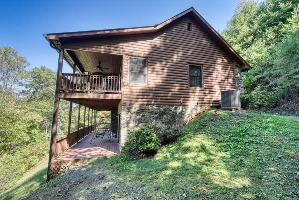 5702 Valley View Drive, Hiawassee GA 30546 - Photo