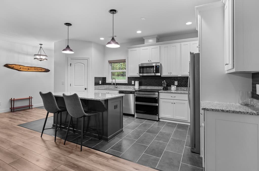 1668 Deyton Drive, Blairsville GA 30512 - Photo