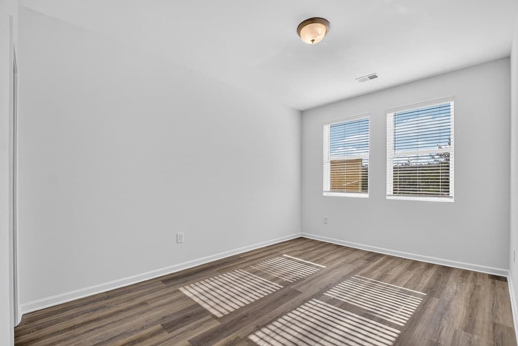 Unit 7 Grove Loop, Blue Ridge GA 30513 - Photo