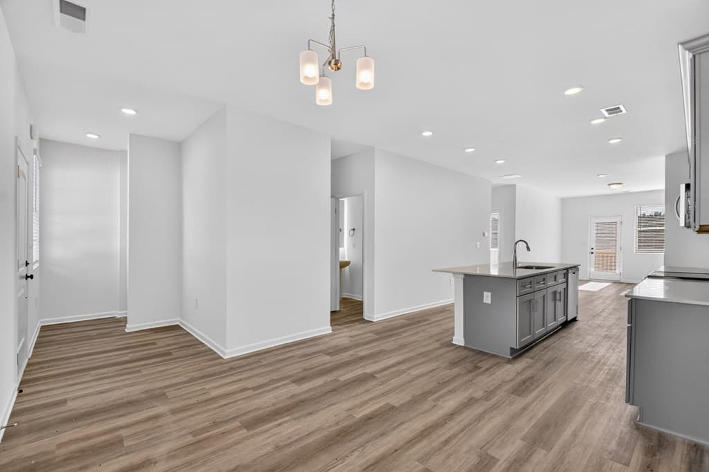 Unit 7 Grove Loop, Blue Ridge GA 30513 - Photo