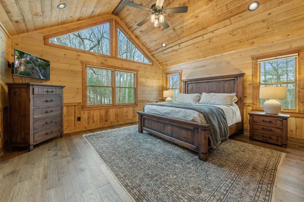 467 Skylight Drive, Blue Ridge GA 30513 - Photo
