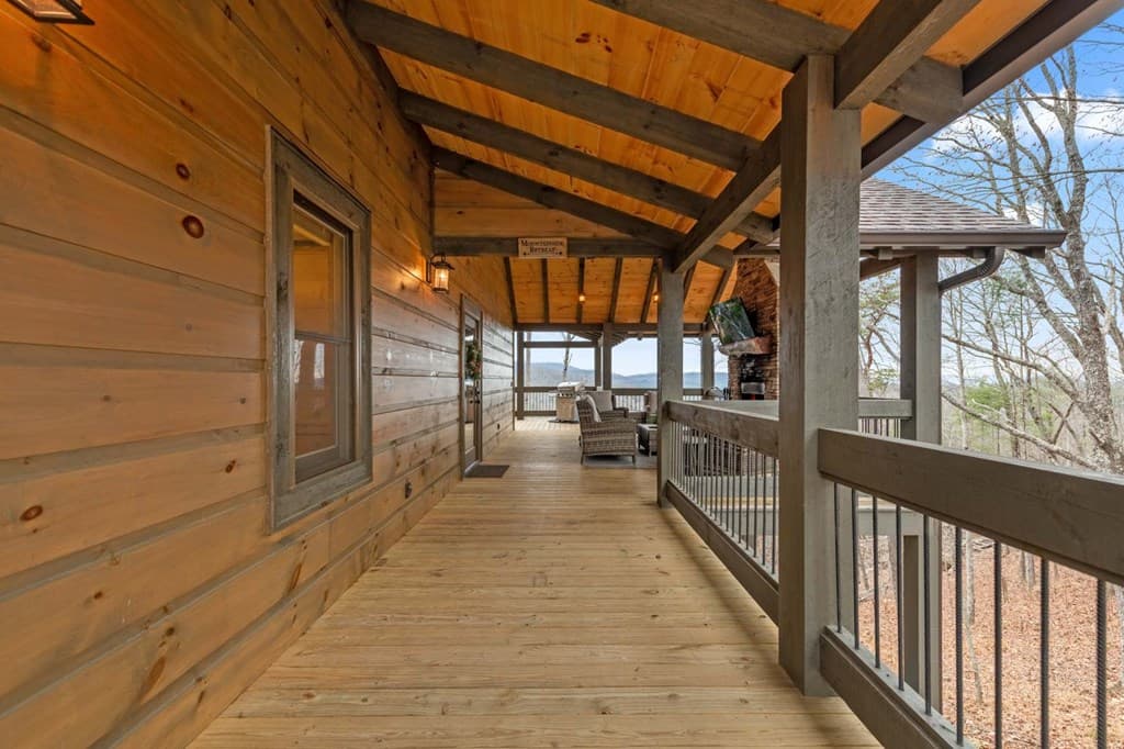 467 Skylight Drive, Blue Ridge GA 30513 - Photo
