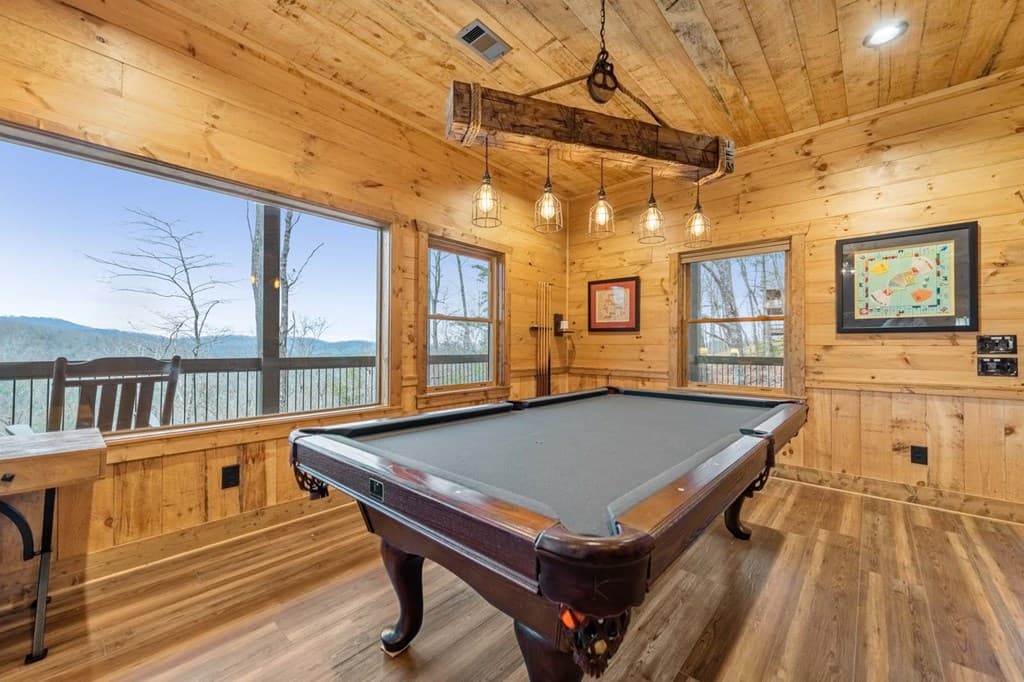 467 Skylight Drive, Blue Ridge GA 30513 - Photo