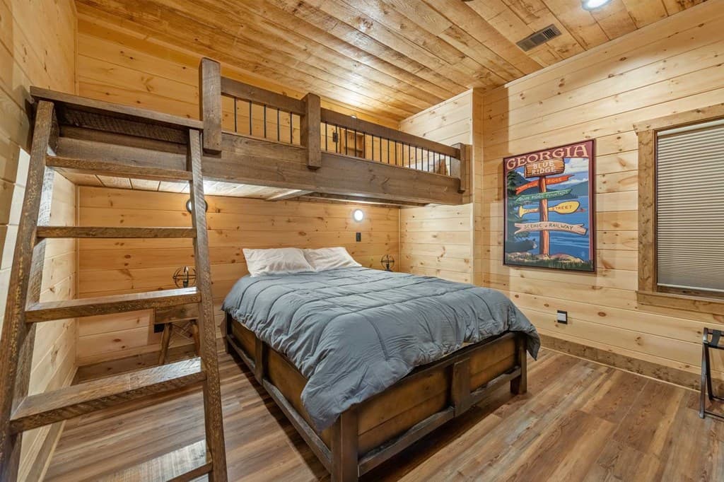 467 Skylight Drive, Blue Ridge GA 30513 - Photo