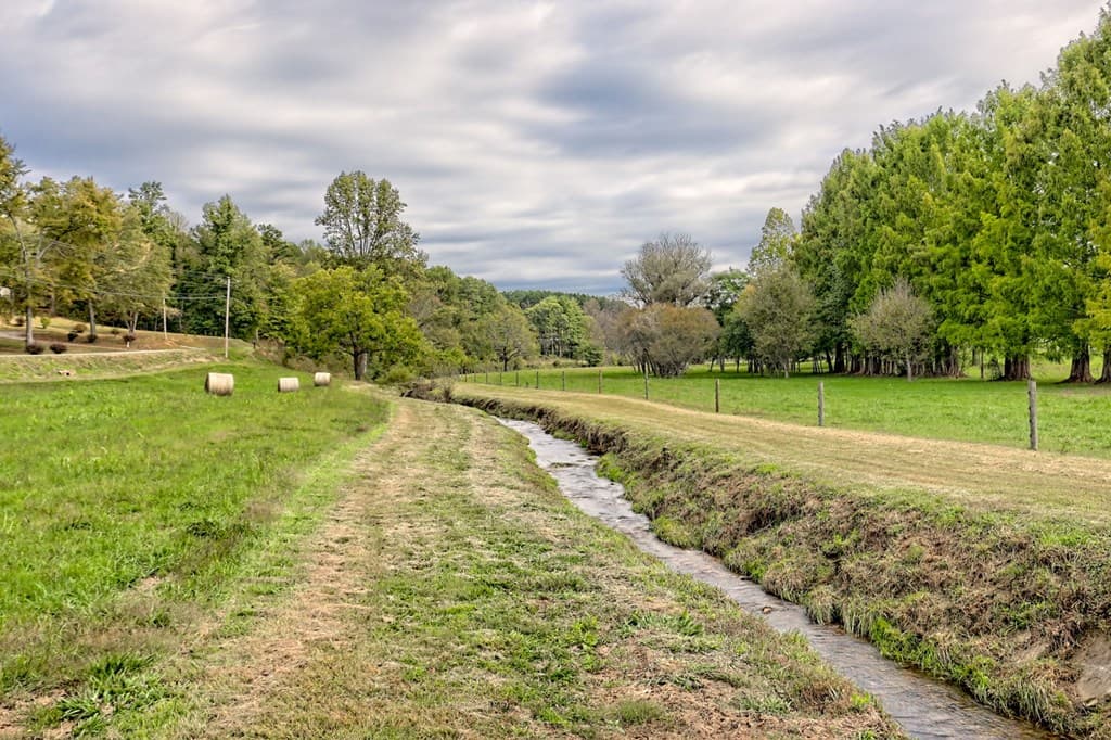 3147 Old Hwy 64 W, Warne NC 28909 - Photo