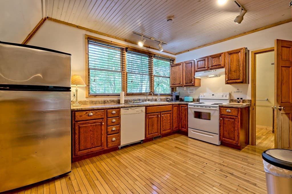 3147 Old Hwy 64 W, Warne NC 28909 - Photo