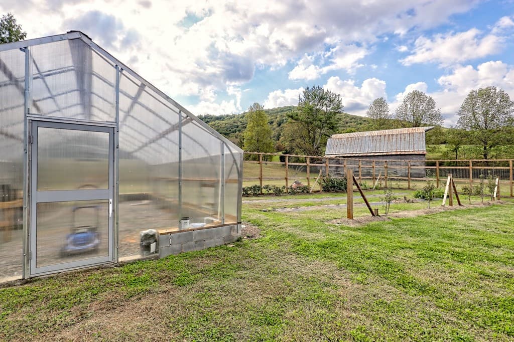 3147 Old Hwy 64 W, Warne NC 28909 - Photo