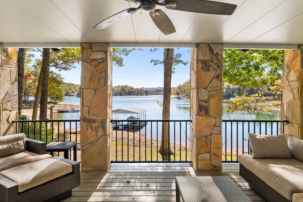 1370 Heathers Cove Circle, Hiawassee GA 30546 - Photo