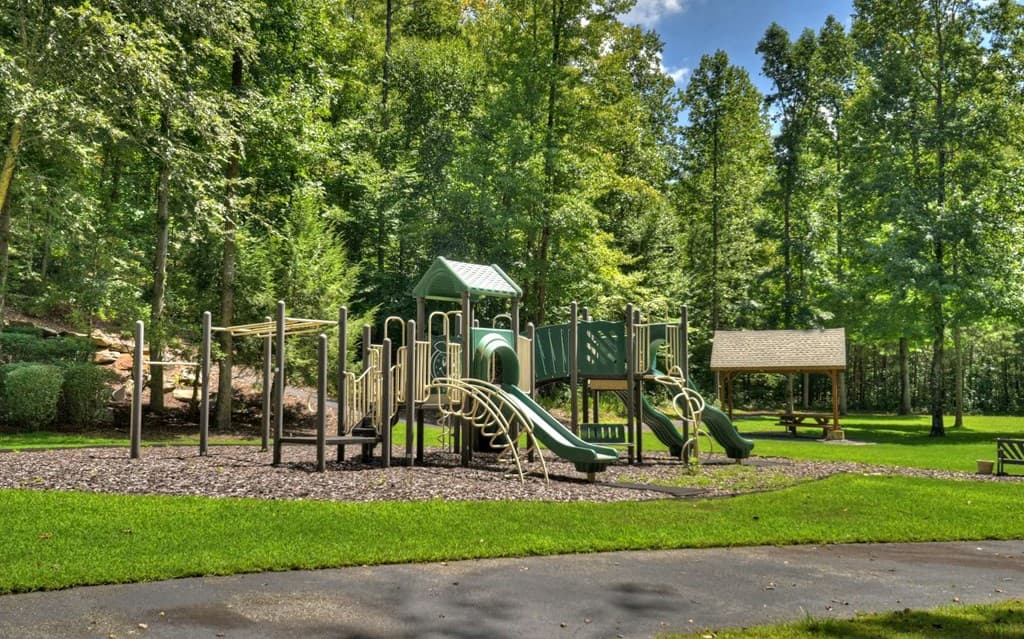 136 Whispering Ridge Court, Ellijay GA 30540 - Photo