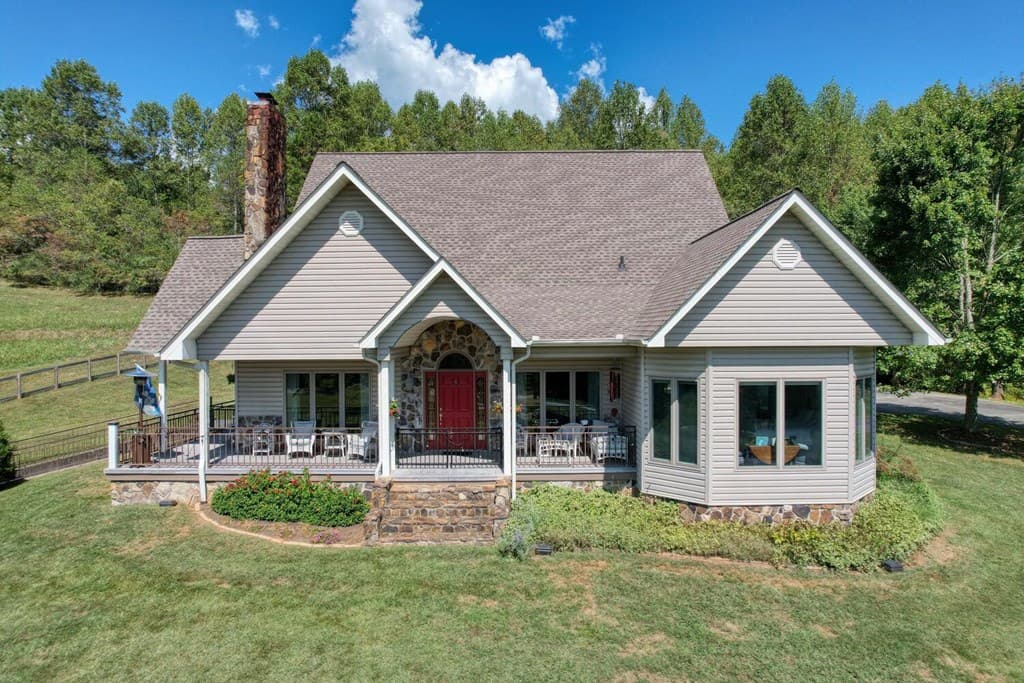 208 Rich Drive, Blairsville GA 30512 - Photo