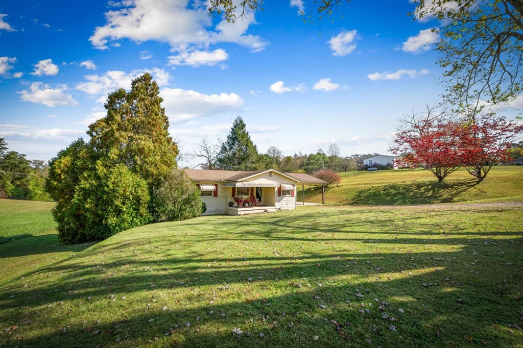 121 Orchard Boulevard, Blue Ridge GA 30513 - Photo