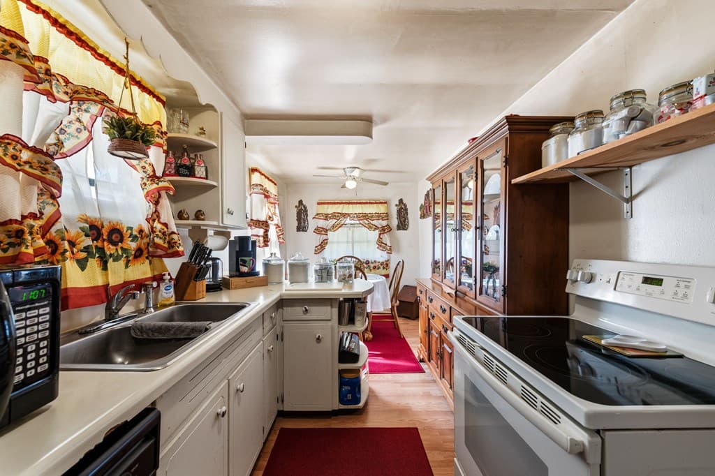 121 Orchard Boulevard, Blue Ridge GA 30513 - Photo