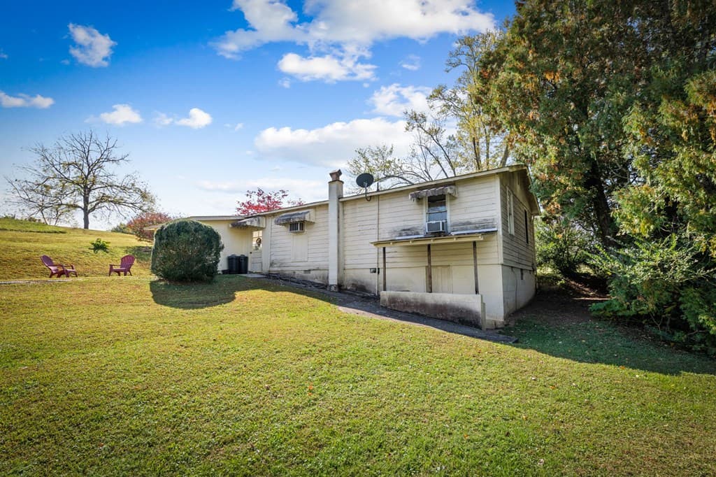 121 Orchard Boulevard, Blue Ridge GA 30513 - Photo