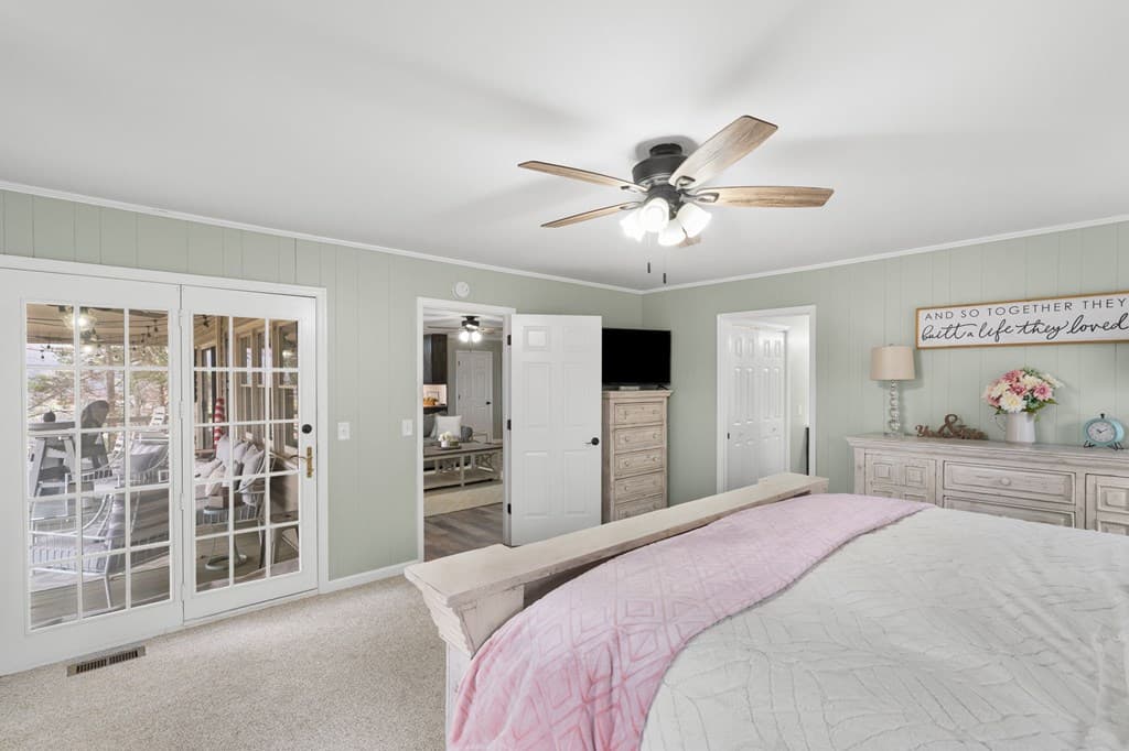 1612 Lakeview Dr, Young Harris GA 30582 - Photo