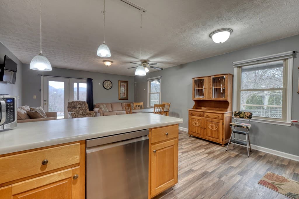 2276 Lovingood Rd., Hiawassee GA 30546 - Photo