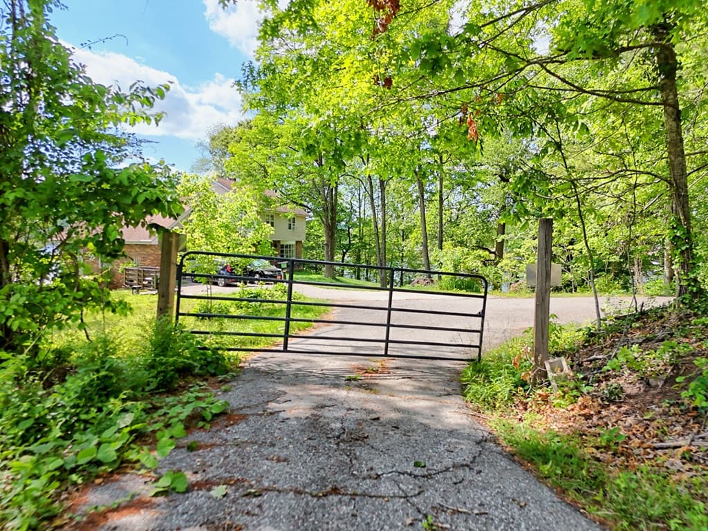 314 Lakeside Drive, Hiawassee GA 30546 - Photo