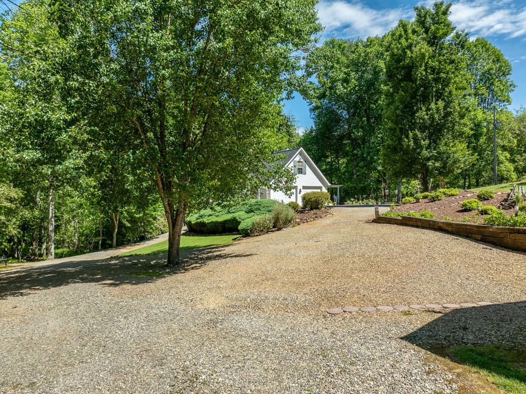 724 Fish Cove Road, Blairsville GA 30512 - Photo