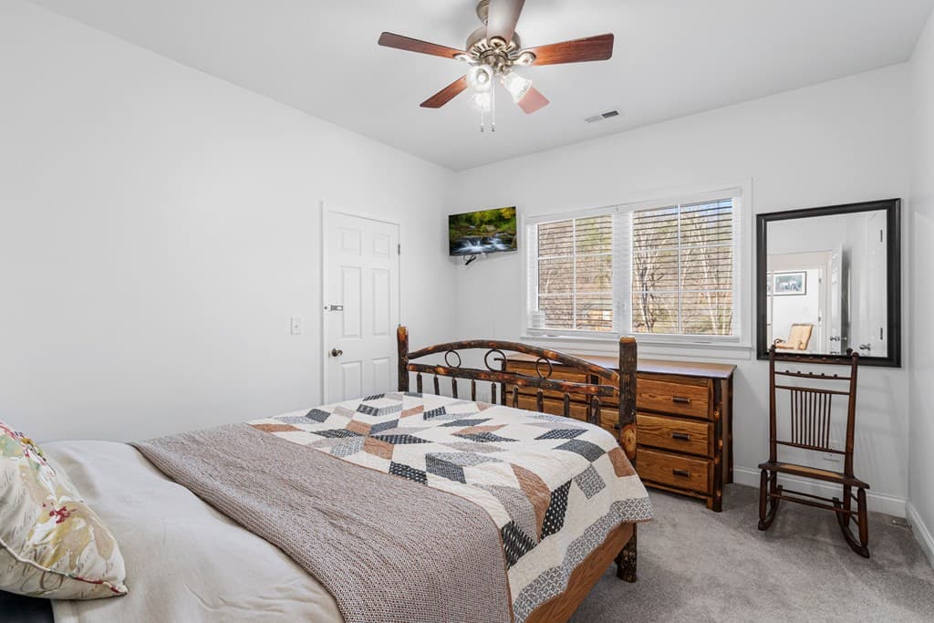 328 Pauls Meadow Drive, Hayesville NC 28904 - Photo