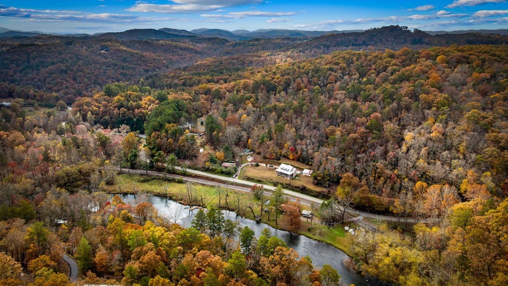 1580 Galloway Road, Blue Ridge GA 30513 - Photo