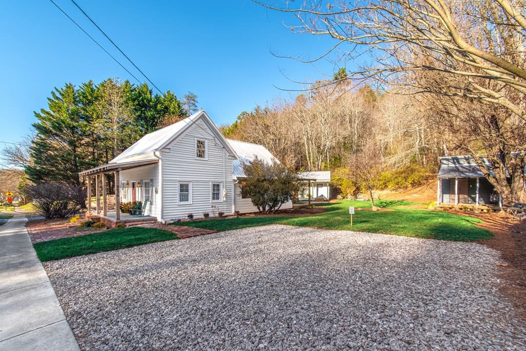 8679 Lakewood Hwy, Mineral Bluff GA 30559 - Photo