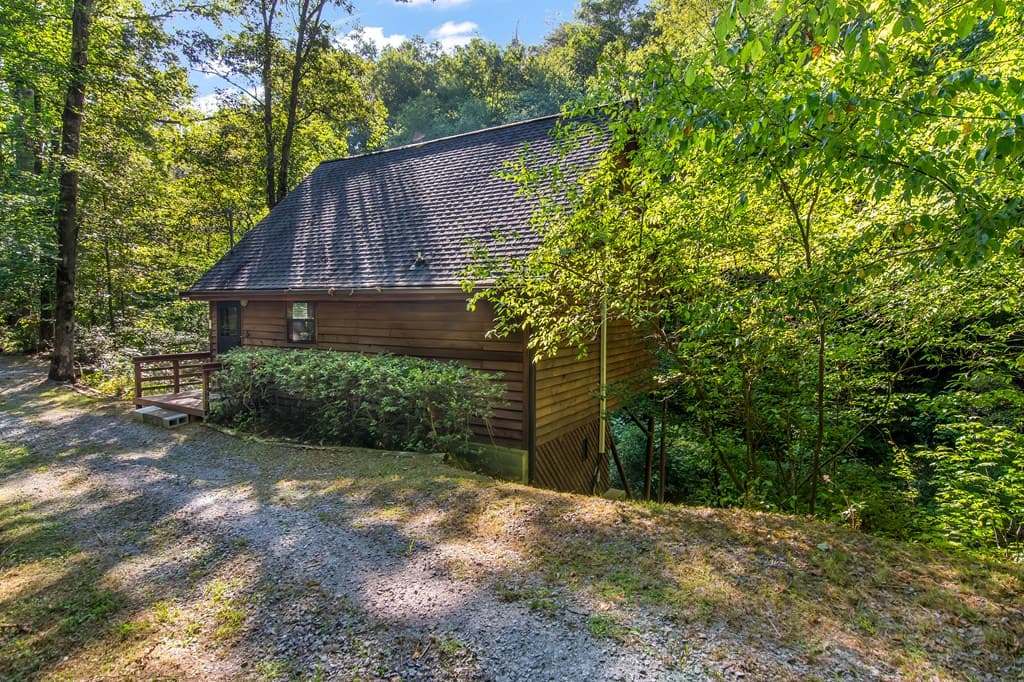 416 Millstone Mountain Lane, Blue Ridge GA 30513 - Photo