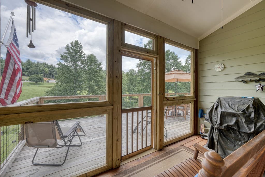 105 Evergreen Road, Hiawassee GA 30546 - Photo