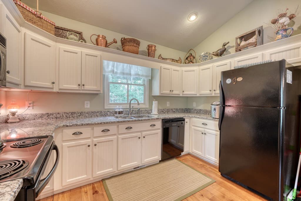 105 Evergreen Road, Hiawassee GA 30546 - Photo