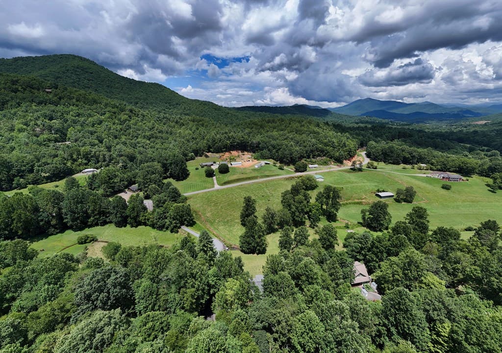 105 Evergreen Road, Hiawassee GA 30546 - Photo