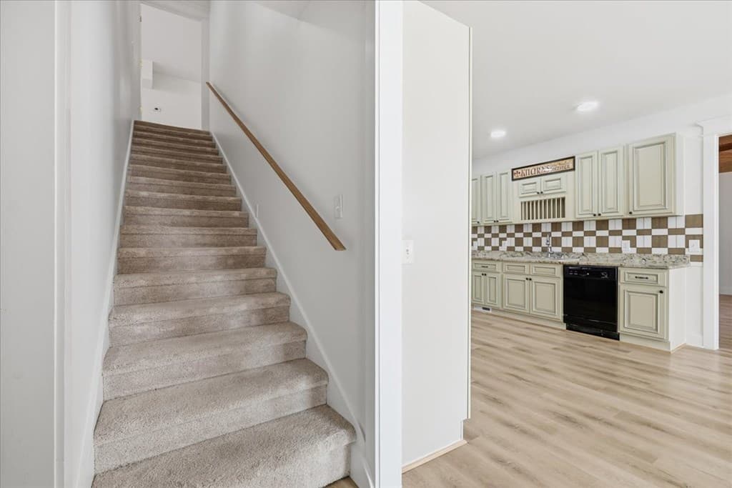 135 Floyds Way, Blairsville GA 30512 - Photo