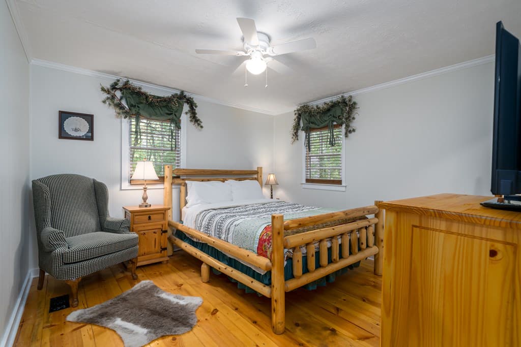 131 Hickory Trace, Ellijay GA 30536 - Photo