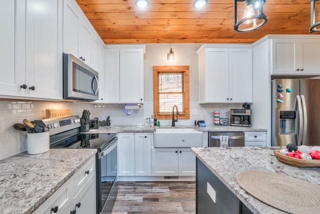 60 Cherokee Trl, Ellijay GA 30540 - Photo