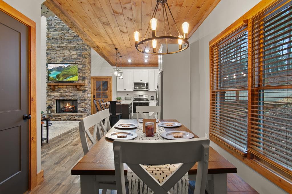 60 Cherokee Trl, Ellijay GA 30540 - Photo