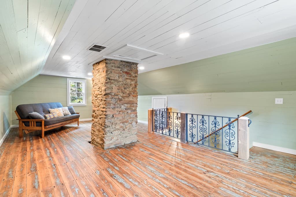 8679 Lakewood Hwy, Mineral Bluff GA 30559 - Photo