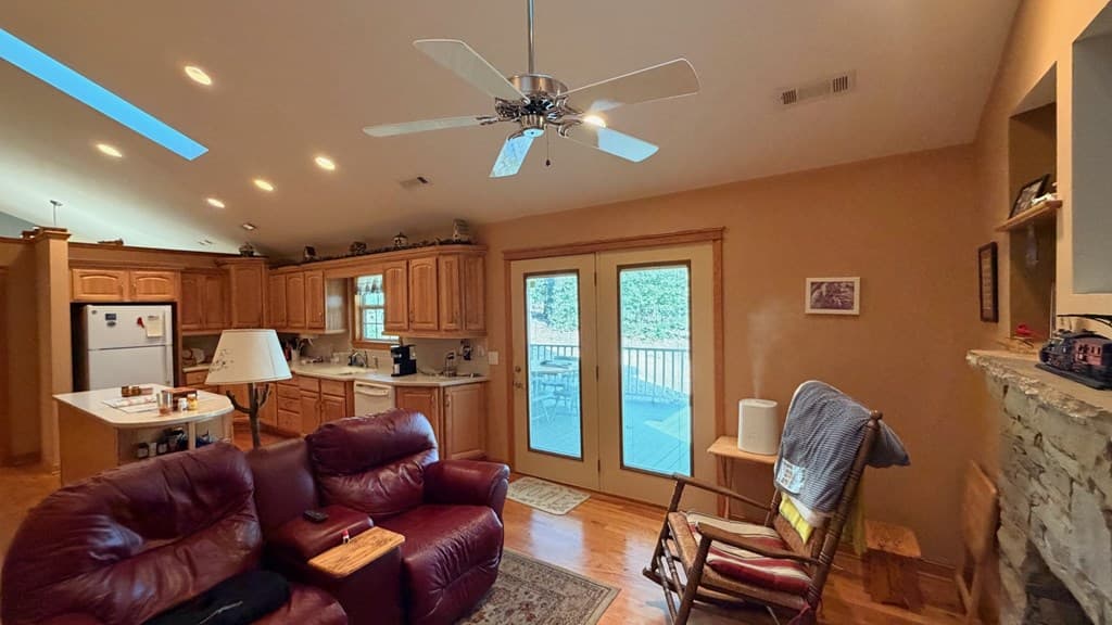 2356 Robin Hood Trail, Hiawassee GA 30546 - Photo