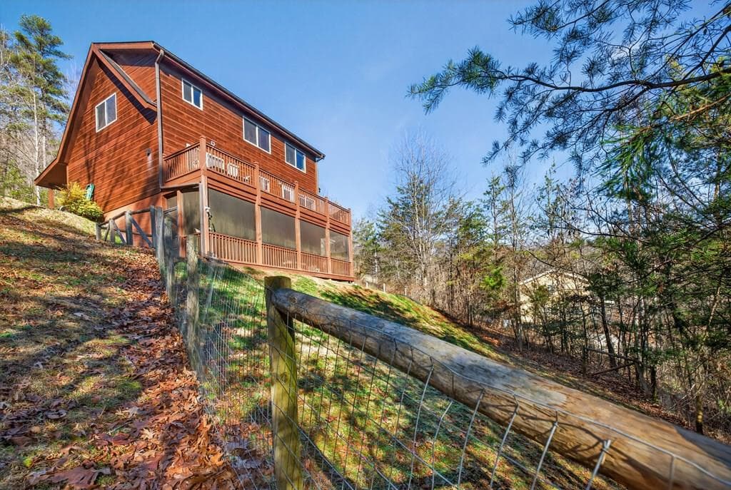223 Red Bud Lane, Hiawassee GA 30546 - Photo