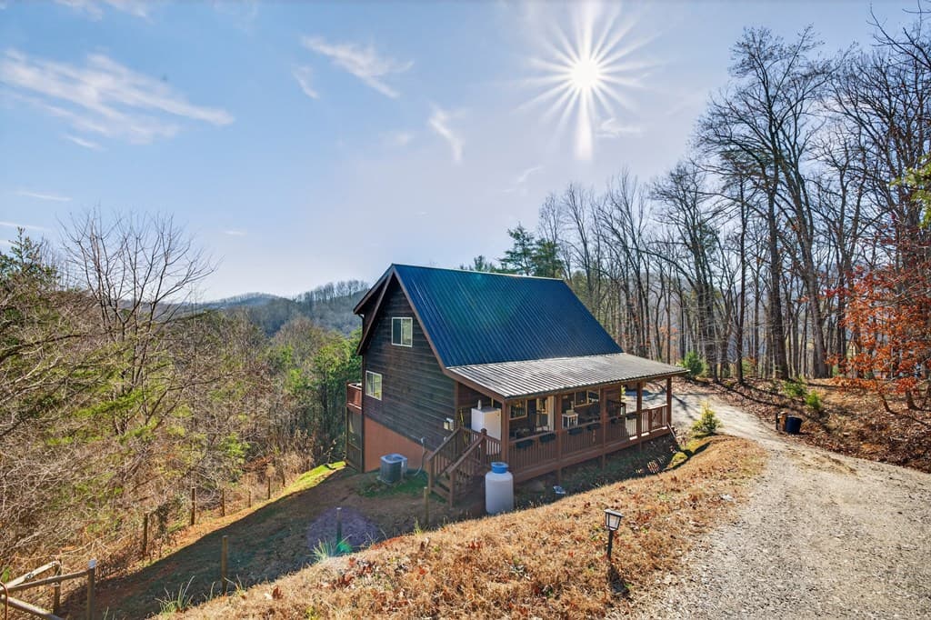 223 Red Bud Lane, Hiawassee GA 30546 - Photo